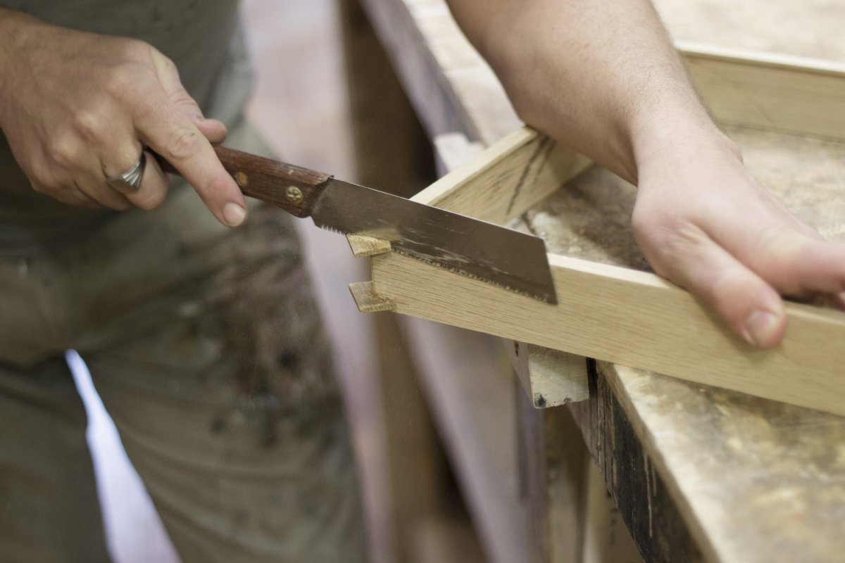 Picture Framing Apprentice Kurian & Co. / Frame & Display in Yonkers